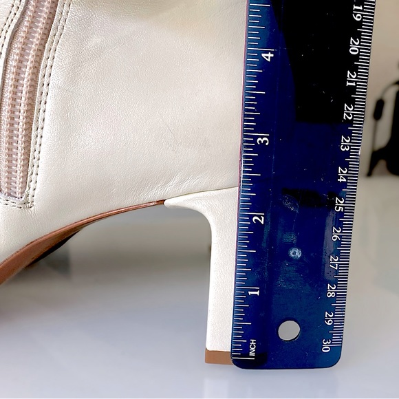 ZARA Ivory Soft Leather High Heeled Ankle Boots - Picture 12 of 16